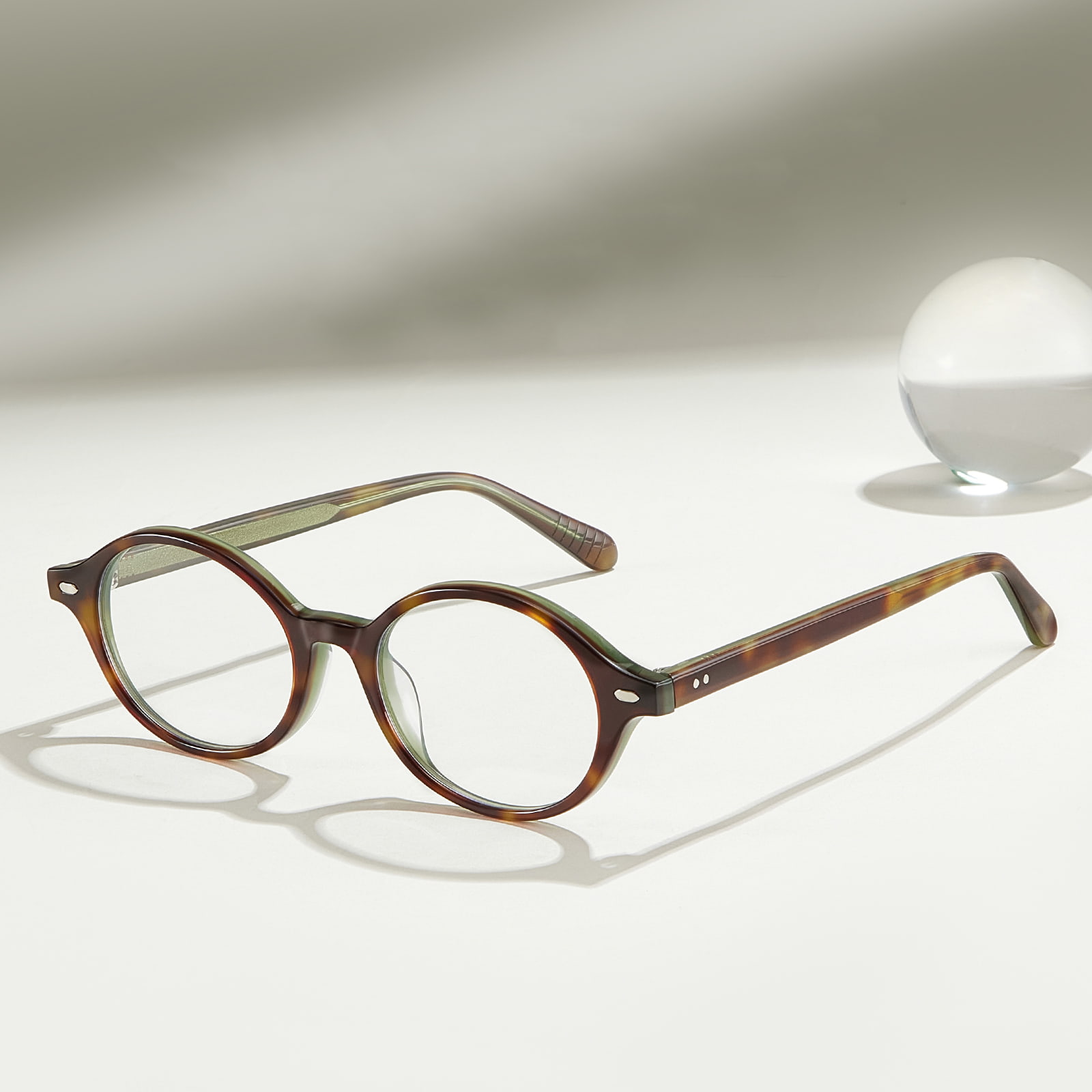 BC8046 Oval Basit Hipoalerjenik Asetat Gözlük